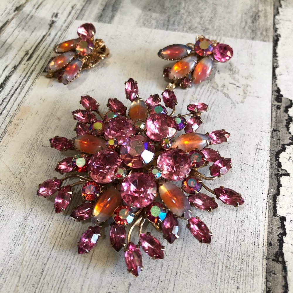 Vintage Aurora Borealis Brooch /Earring Set